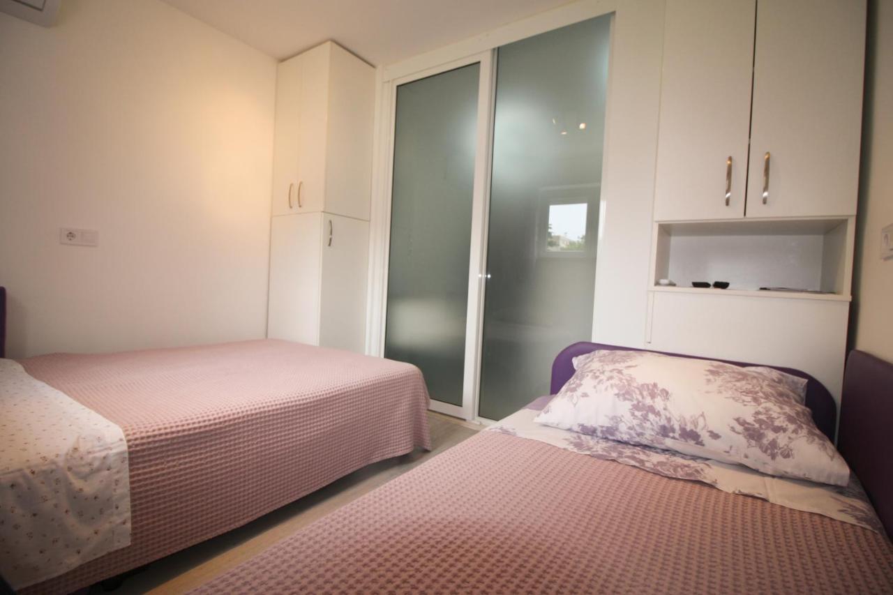Studio Apartman Ana Split Buitenkant foto