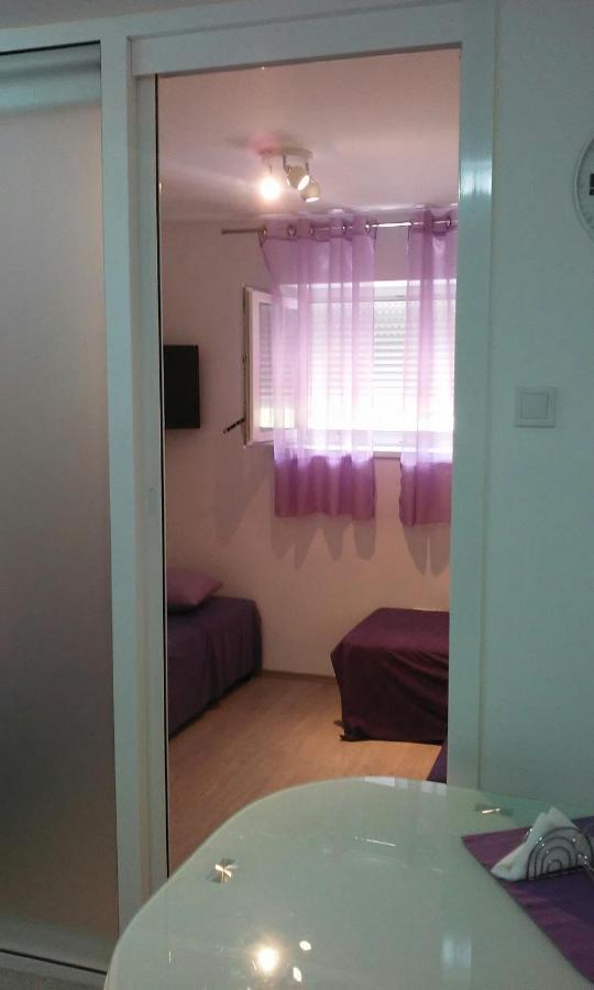 Studio Apartman Ana Split Buitenkant foto